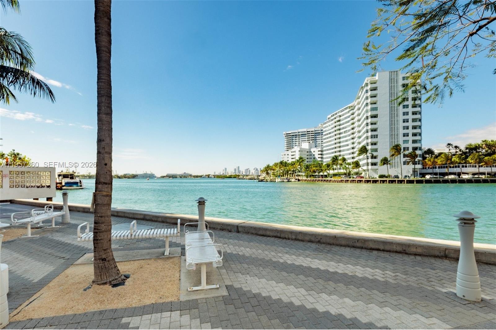 Miami Beach Condo: 1345 Lincoln Road