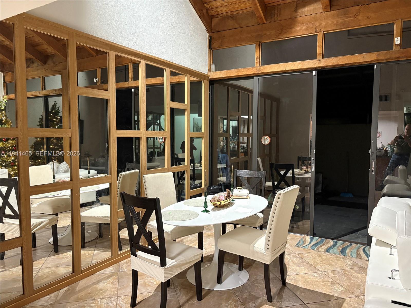 Pembroke Pines Condo: Pembroke Lakes