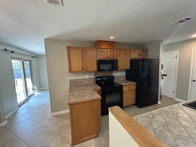 Shalimar Condo: 199 Country Club Road