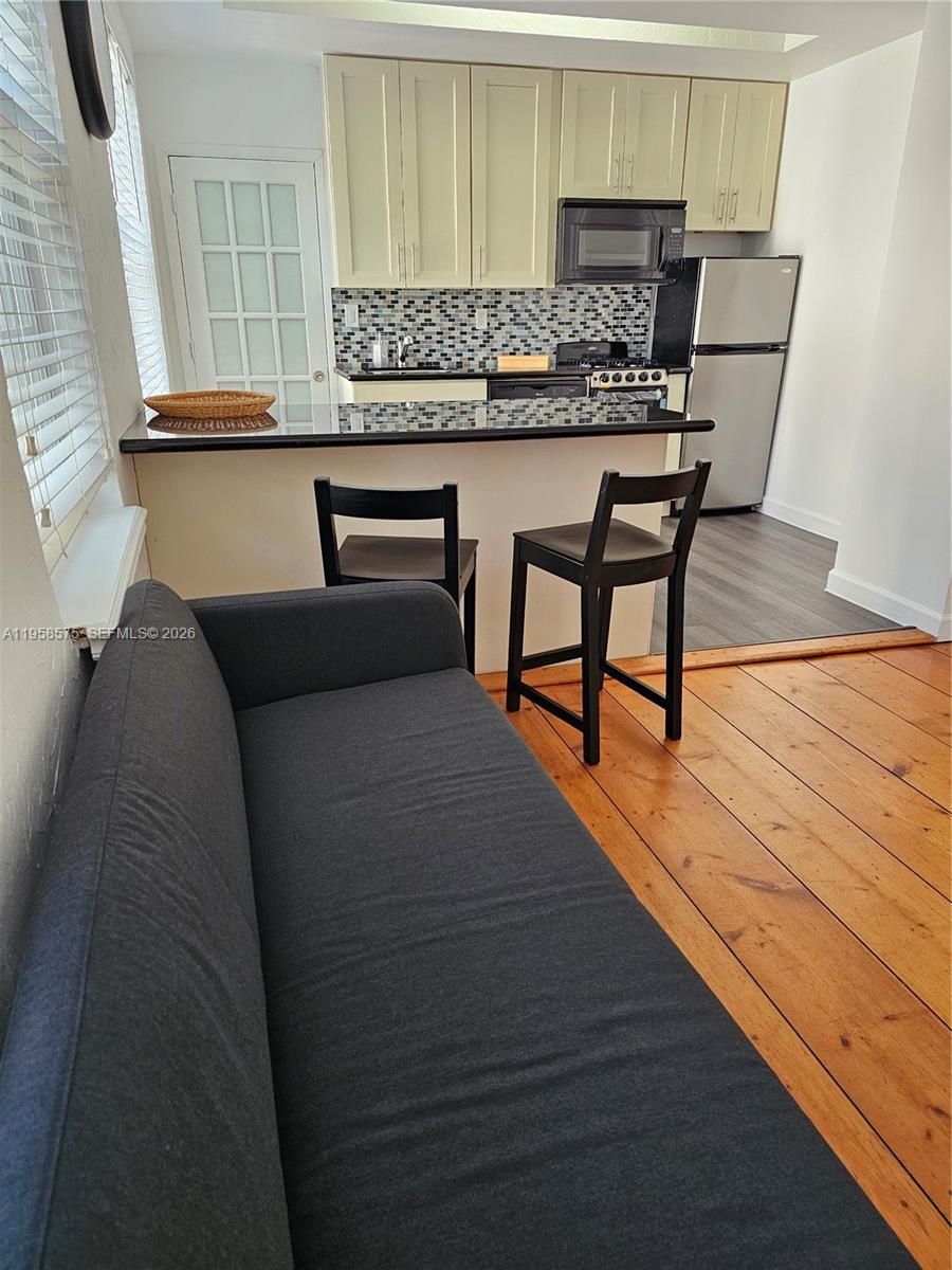 Miami Beach Condo: 622 15th Street