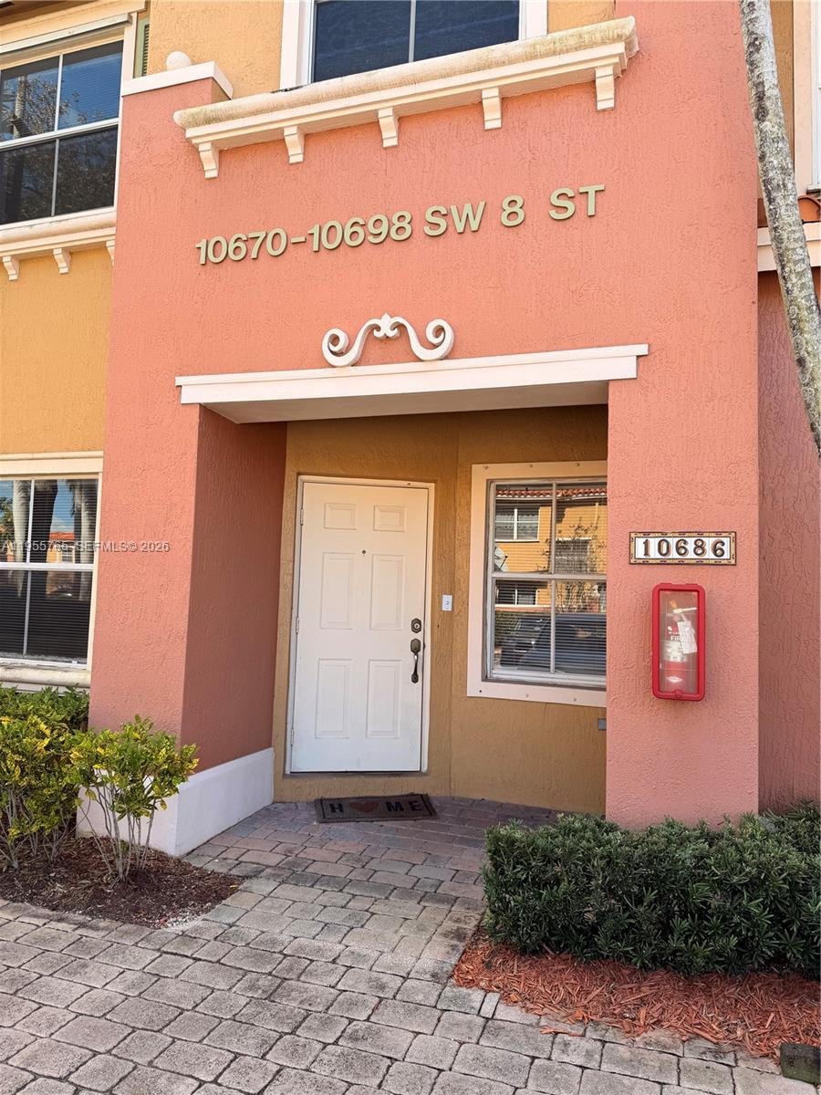 Pembroke Pines Condo: 10686 Southwest 8th Street