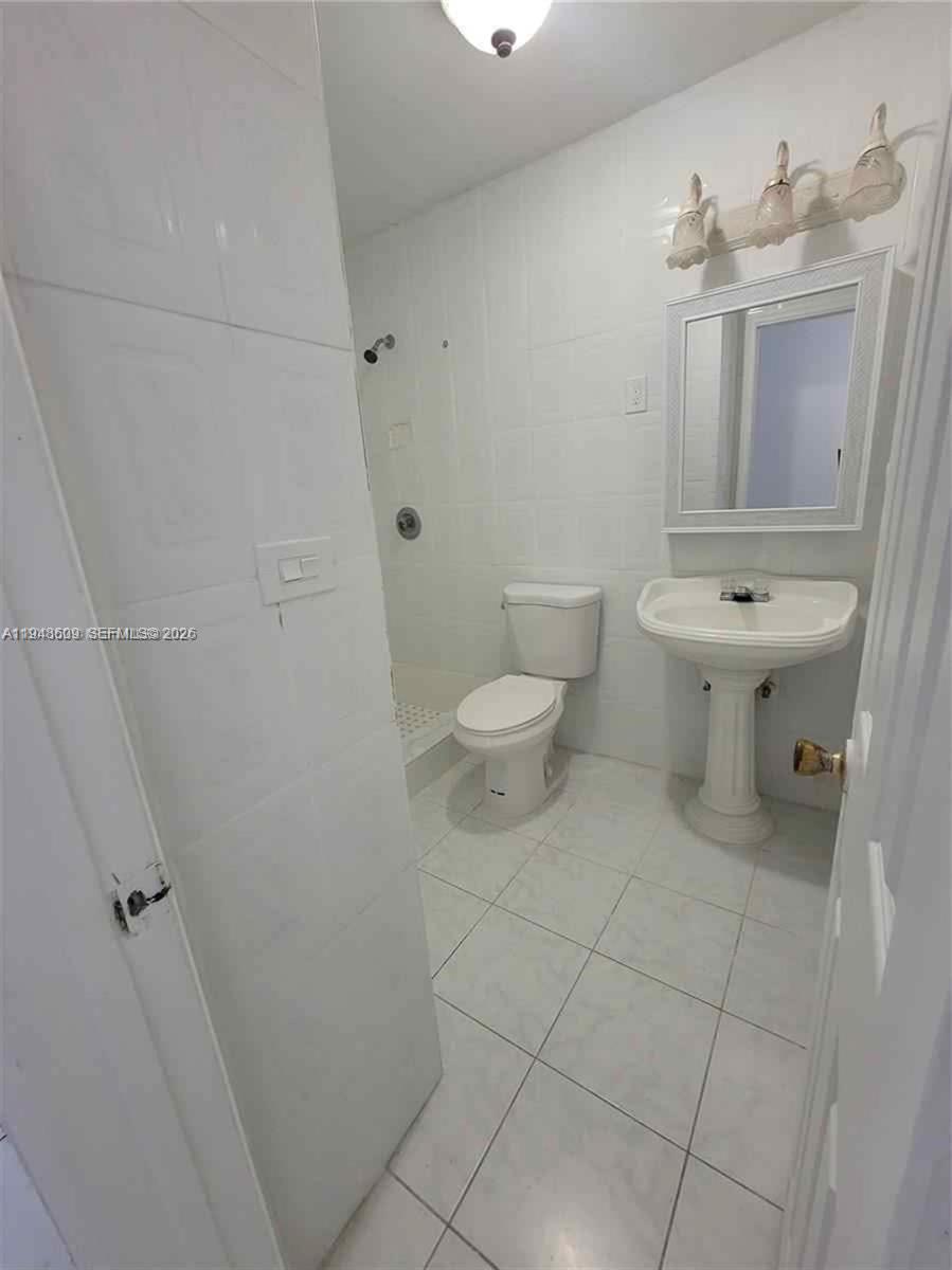 Miami Condo: 12305 Southwest 42nd Street