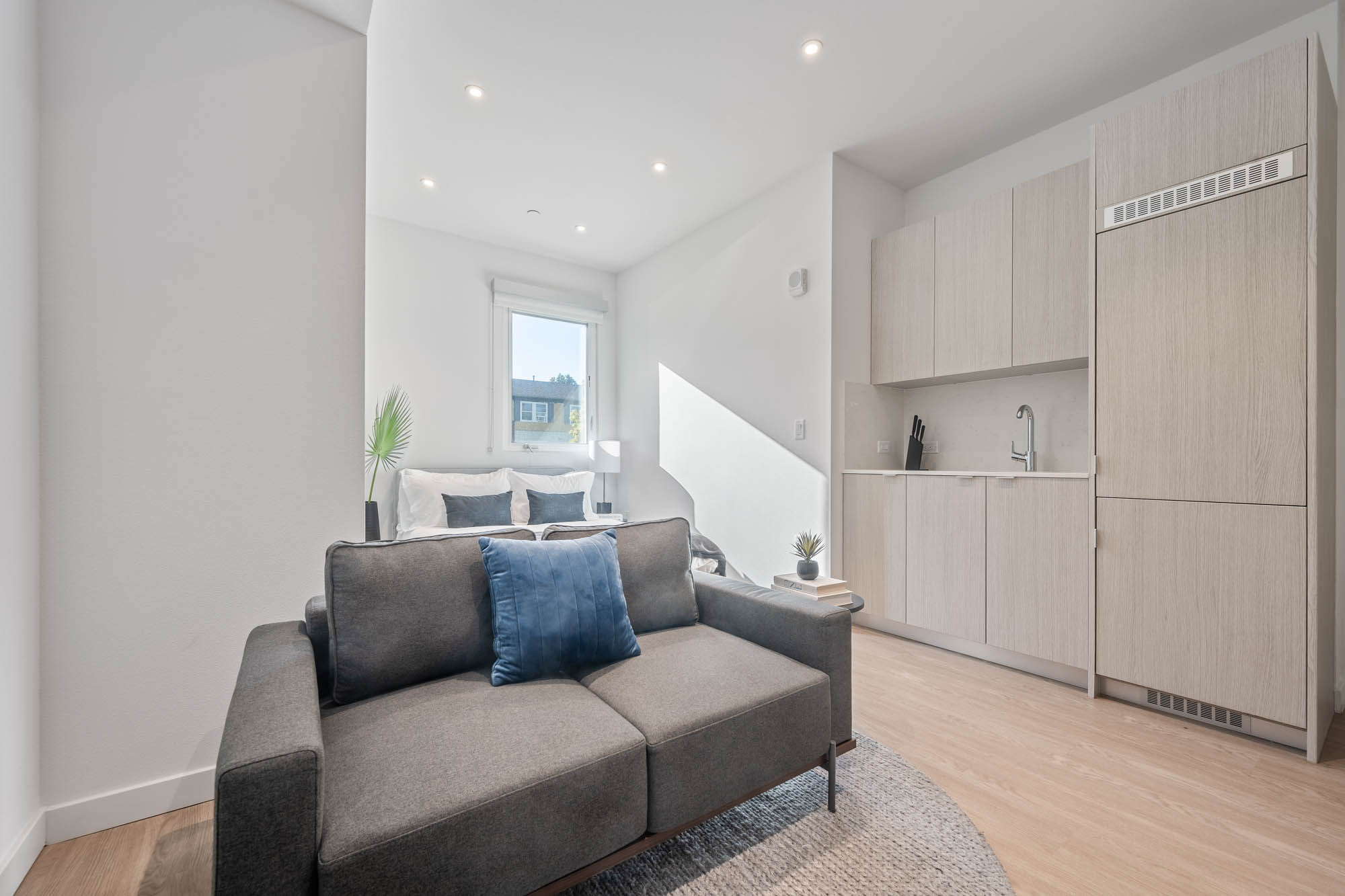 Los Angeles Apartment: 8820 Belford Ave