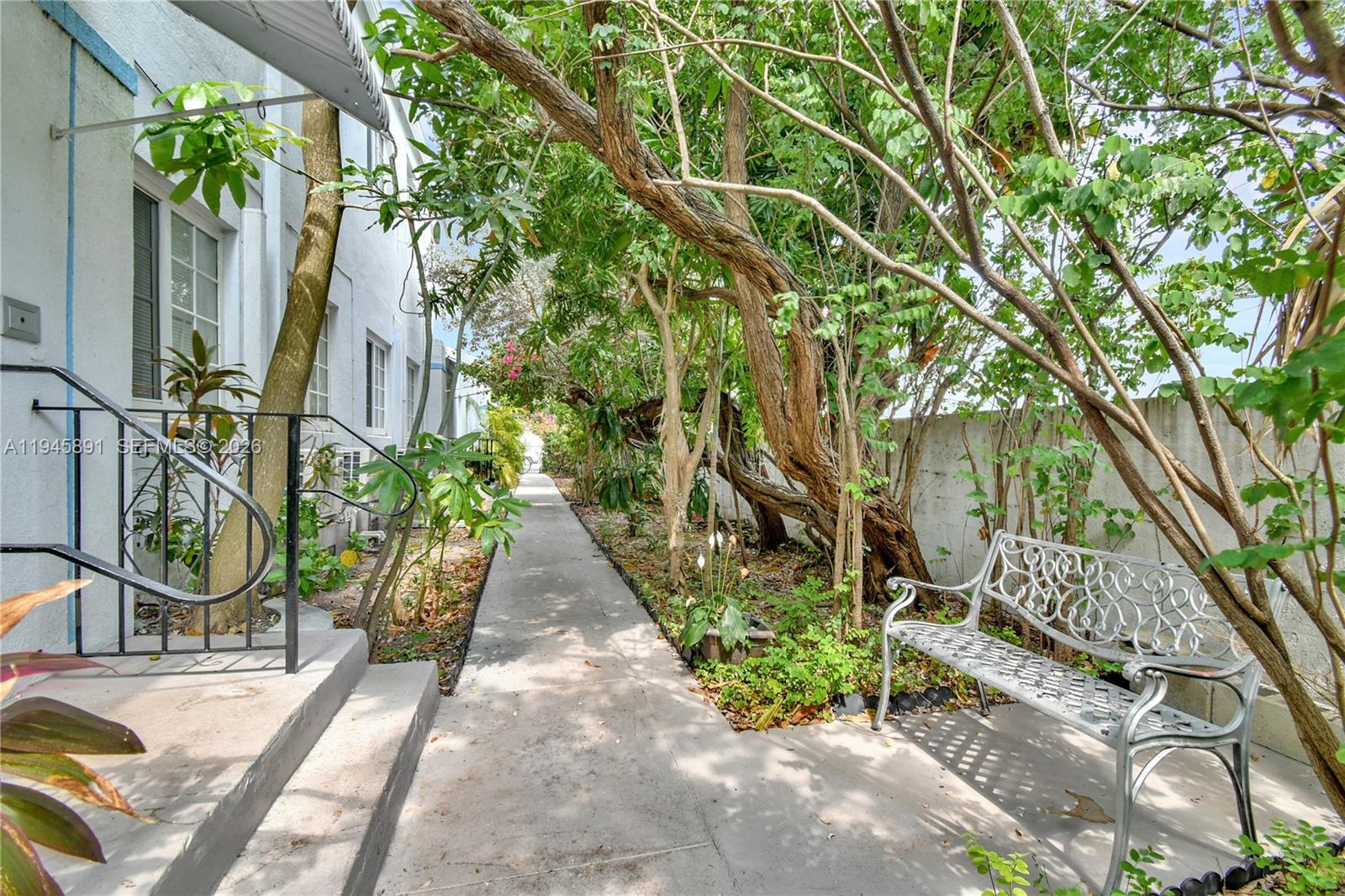 Miami Beach Condo: 1619 Meridian Avenue