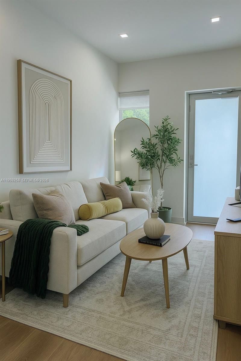 Miami Beach Condo: 1535 West Avenue