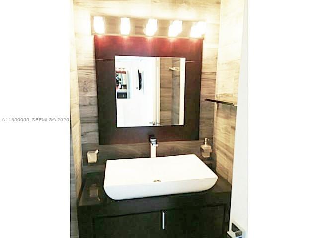 Miami Beach Condo: 100 Lincoln Road