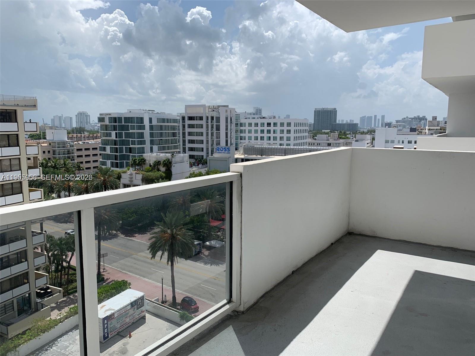 Miami Beach Condo: 100 Lincoln Road