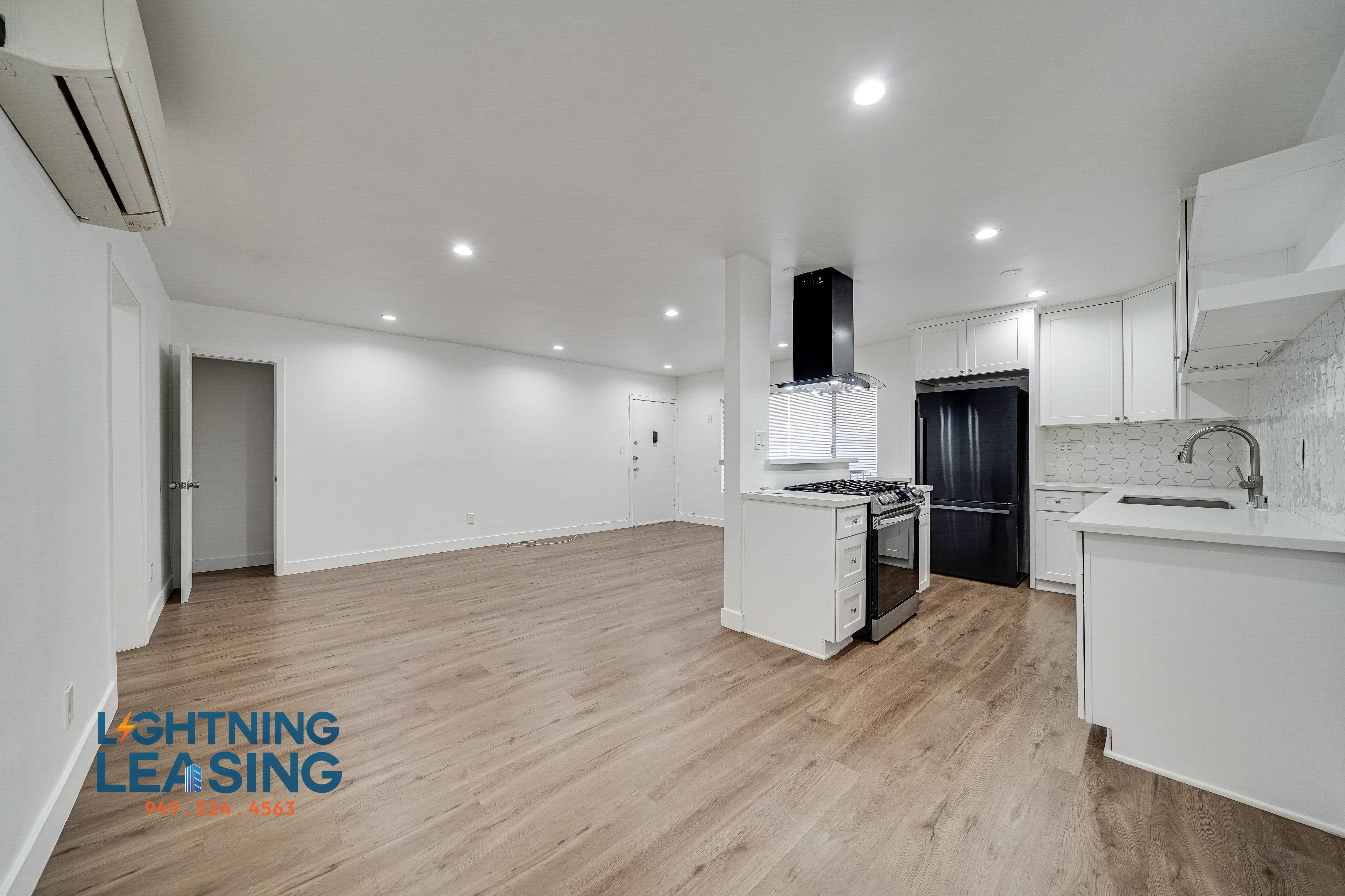 West Hollywood Condo: 1033 N Genesee Ave