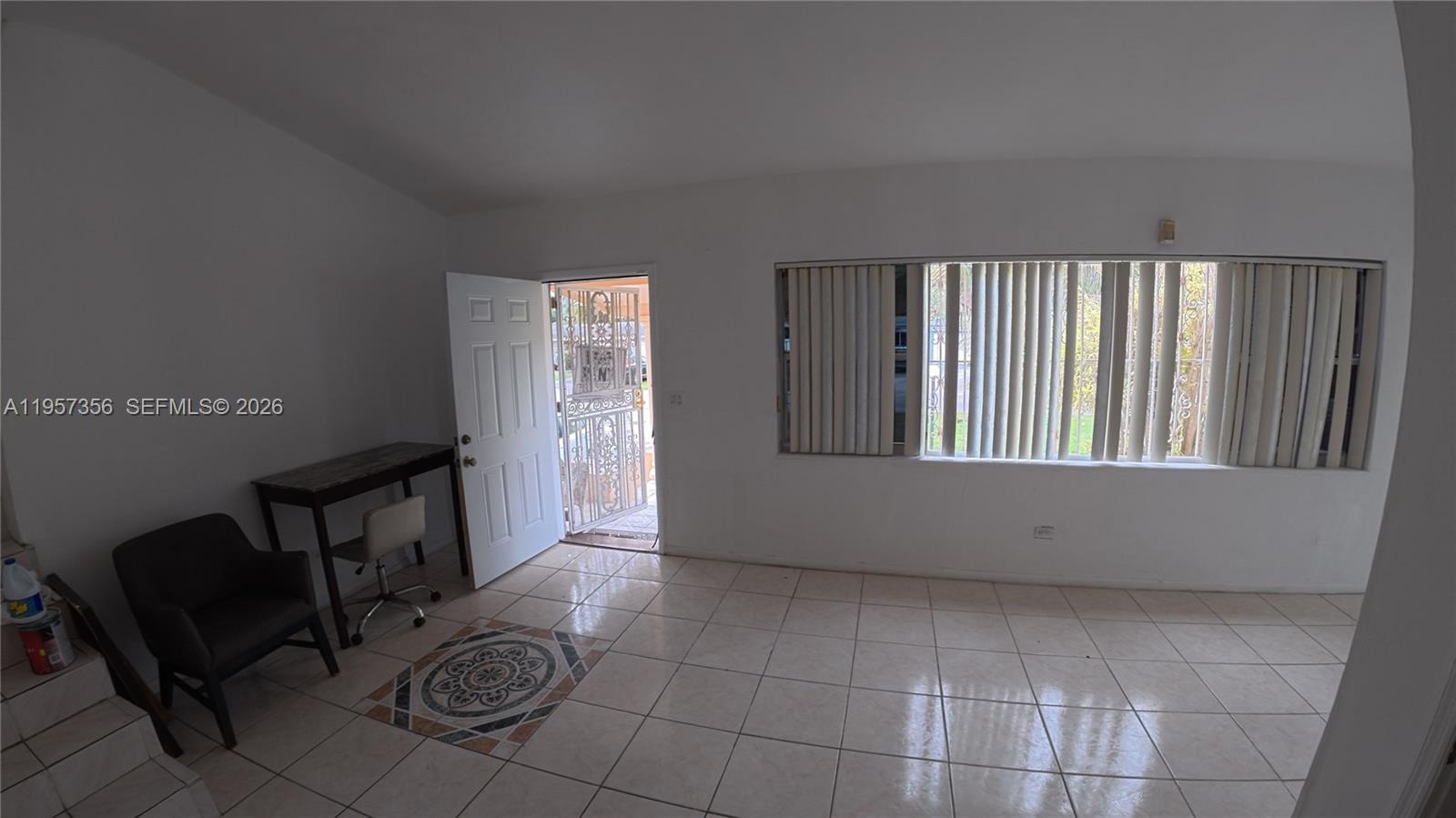 Miami Condo: 14931 Northeast 7th Court