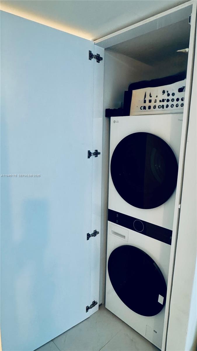 Miami Beach Condo: 1200 West Avenue