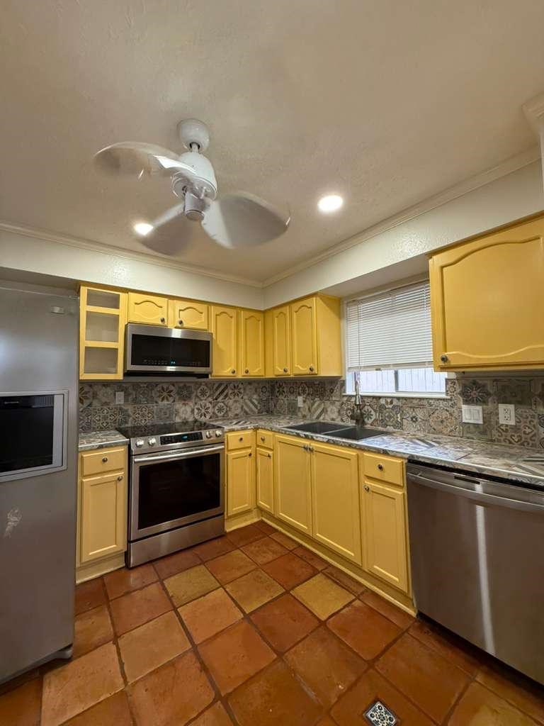 Katy Condo: 22538 Market Square Lane