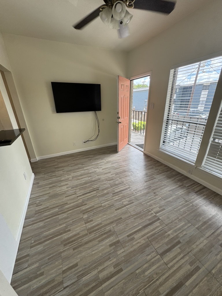 Austin Condo: 3000 Guadalupe Street