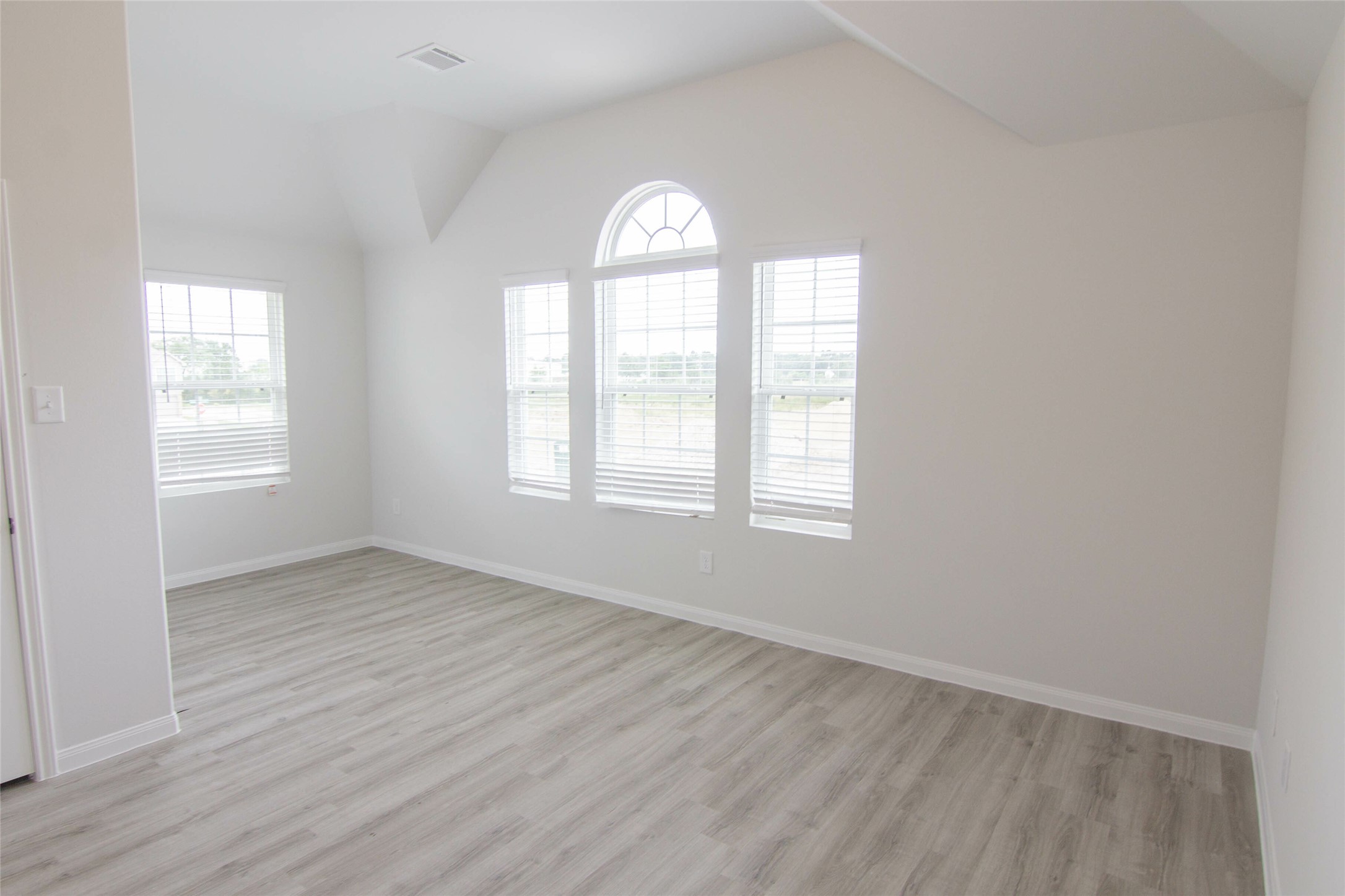 Katy Condo: 18630 Medway River Trail