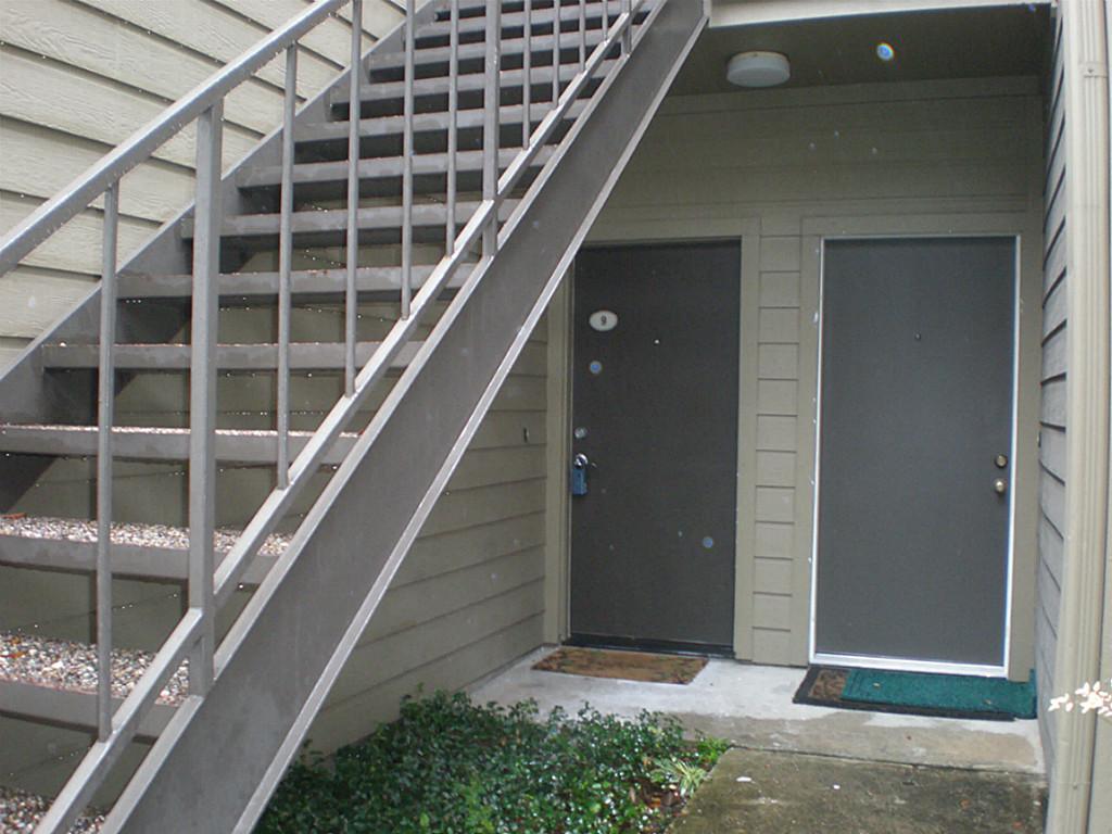 Houston Condo: 10047 Westpark Drive