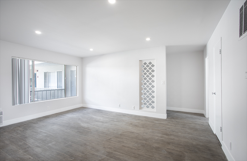 Los Angeles Condo: 2233 S Ridgeley Dr