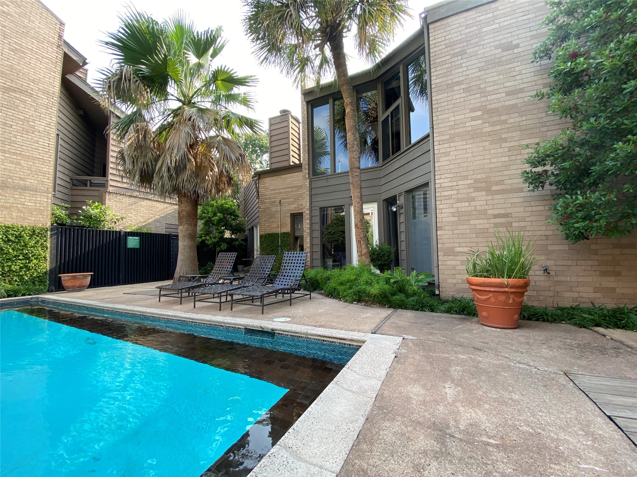 Houston Condo: 5003 Yoakum Boulevard