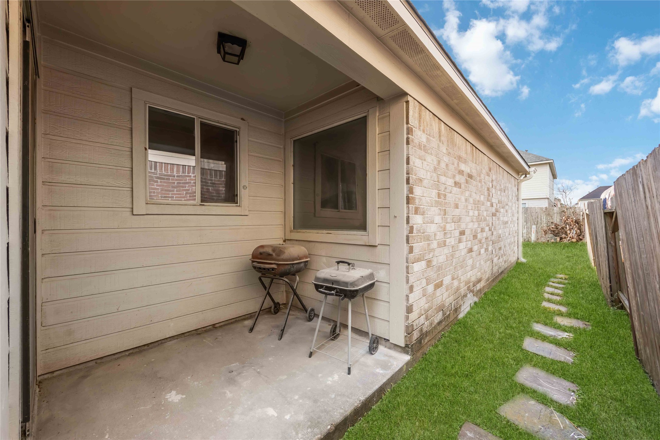 Houston Condo: 19551 Dawn Canyon Road