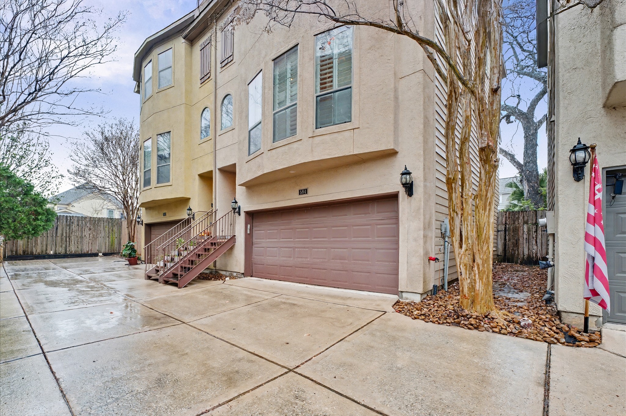 Houston Condo: 584 Bomar Street