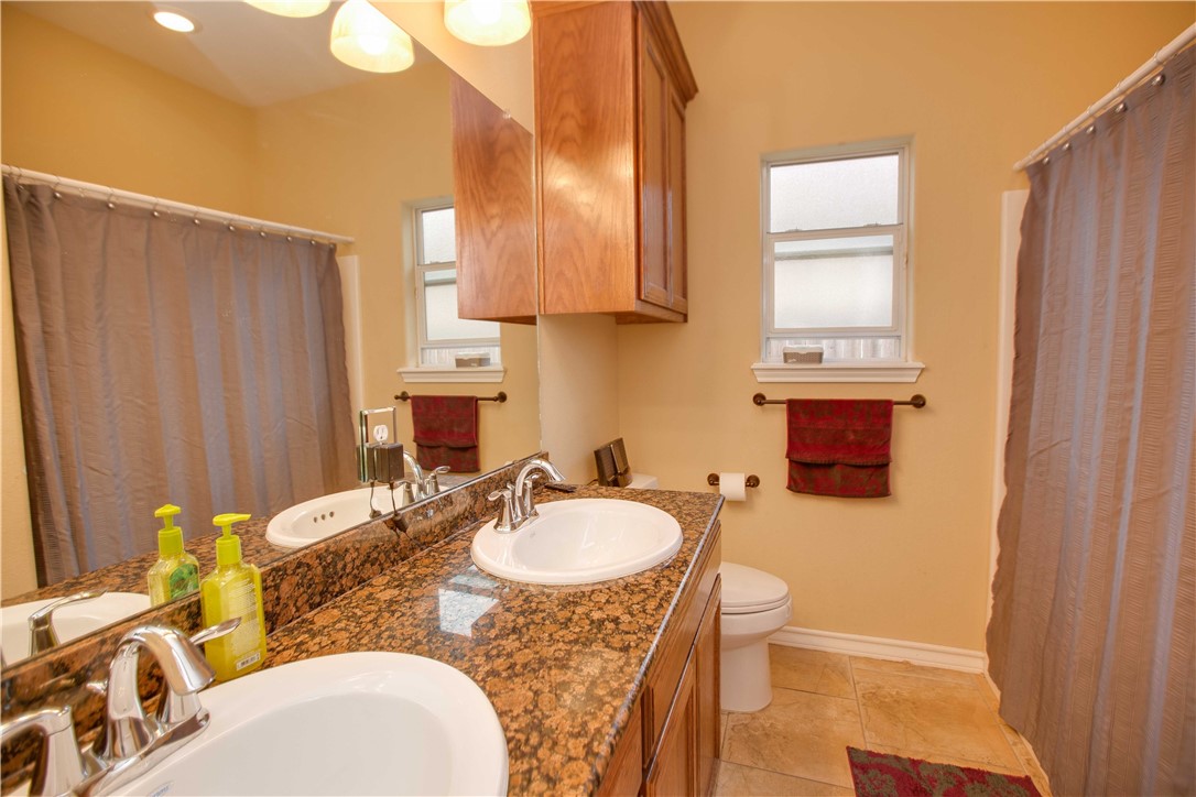 Corpus Christi Condo: 6733 Old Square Drive