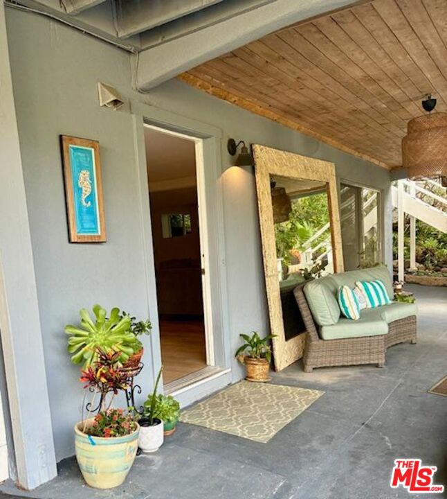 Malibu Condo: 2900 Searidge Street