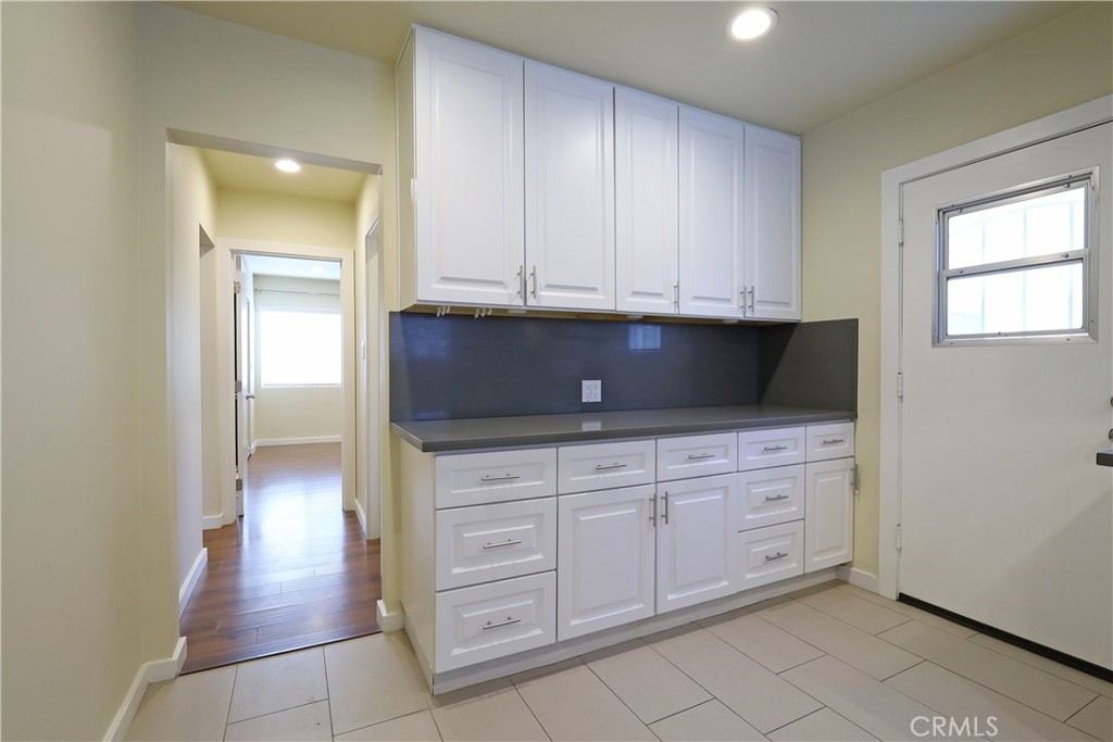 Van Nuys Condo: 13428 Friar Street