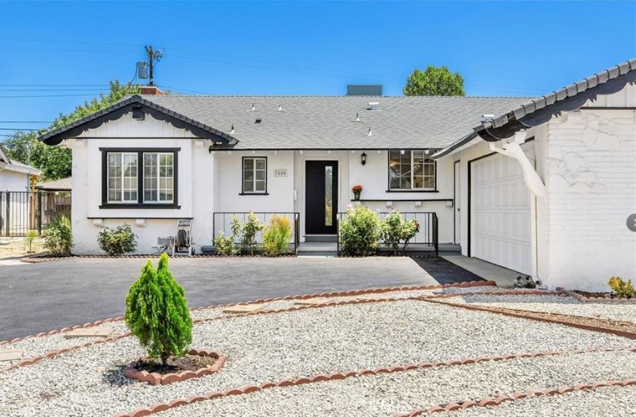 Winnetka Condo: 7800 Fairchild Avenue