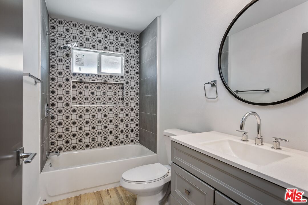 Van Nuys Condo: 6640 Woodley Avenue