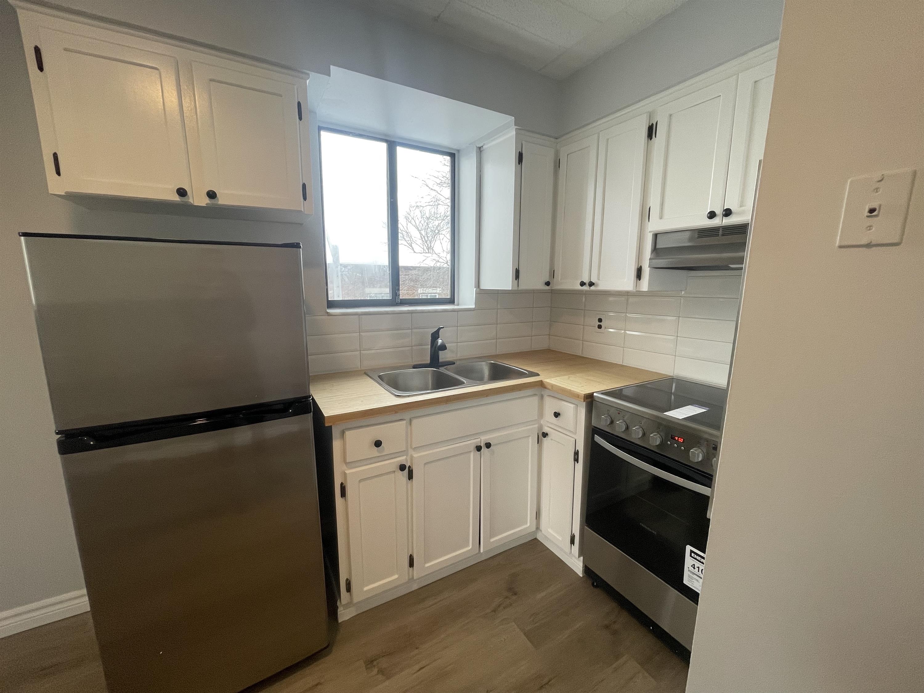 Windsor Condo: 360 Tecumseh Rd W