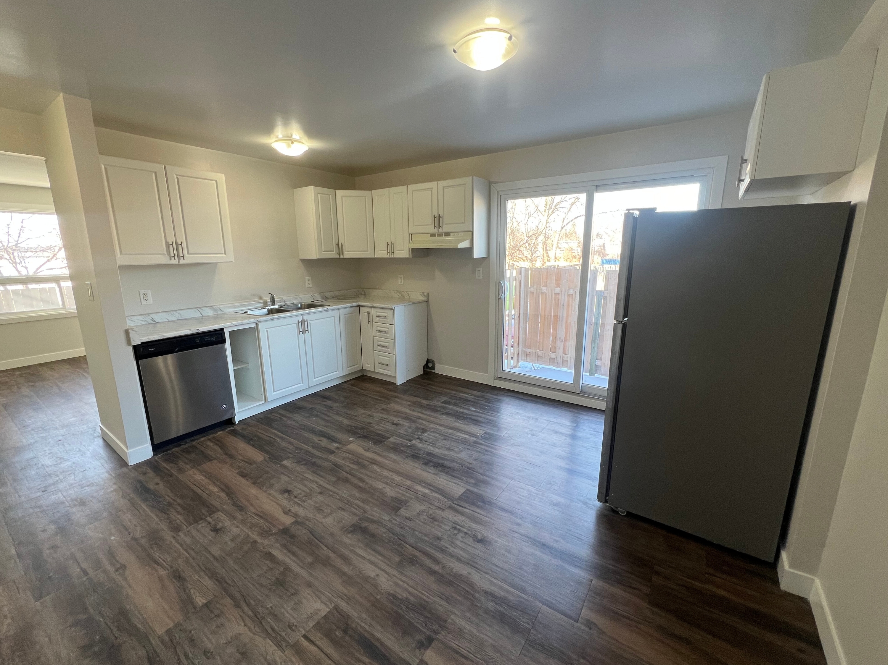 Sarnia Condo: 225 Queen St