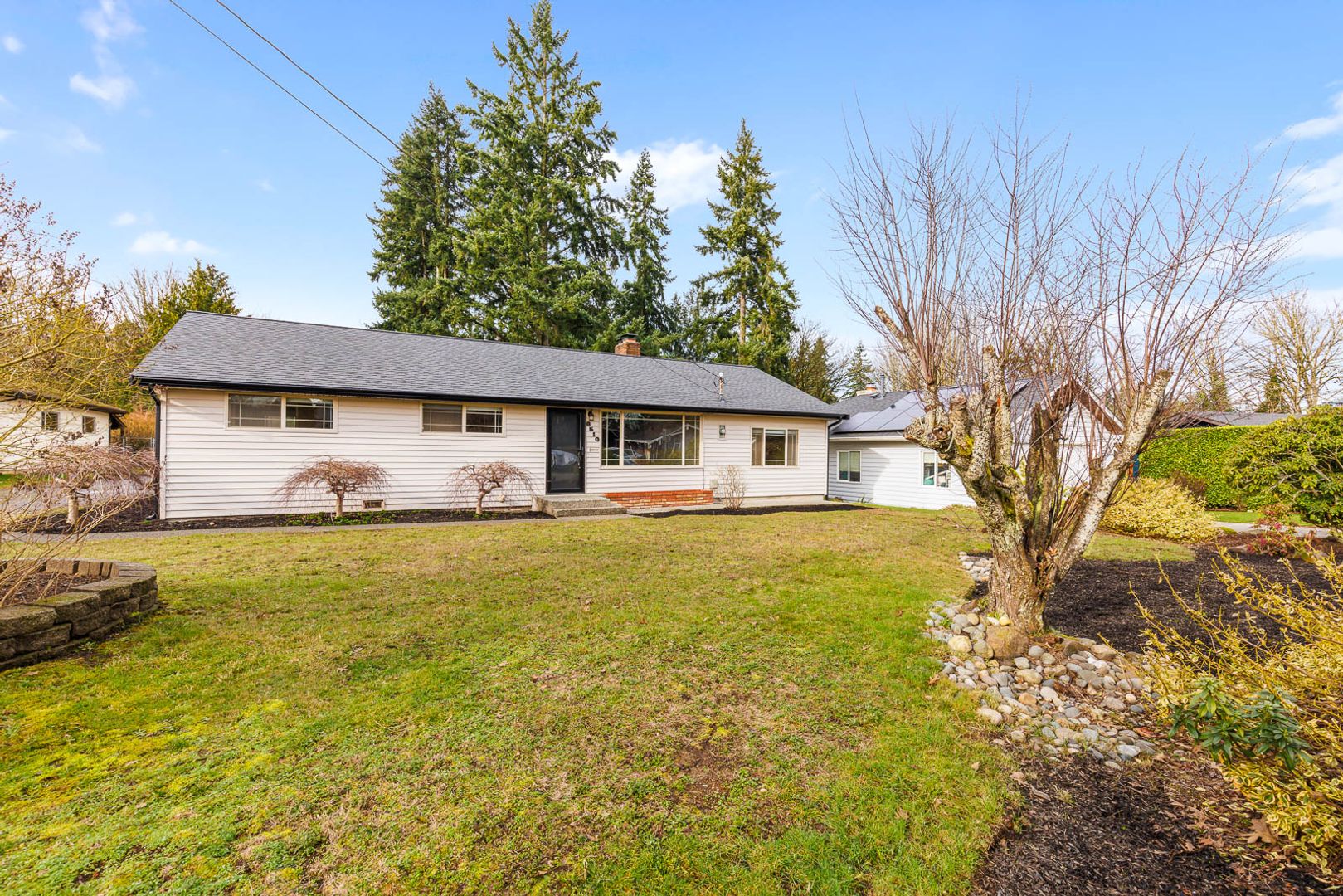 Everett House: 8510 Monte Cristo Dr