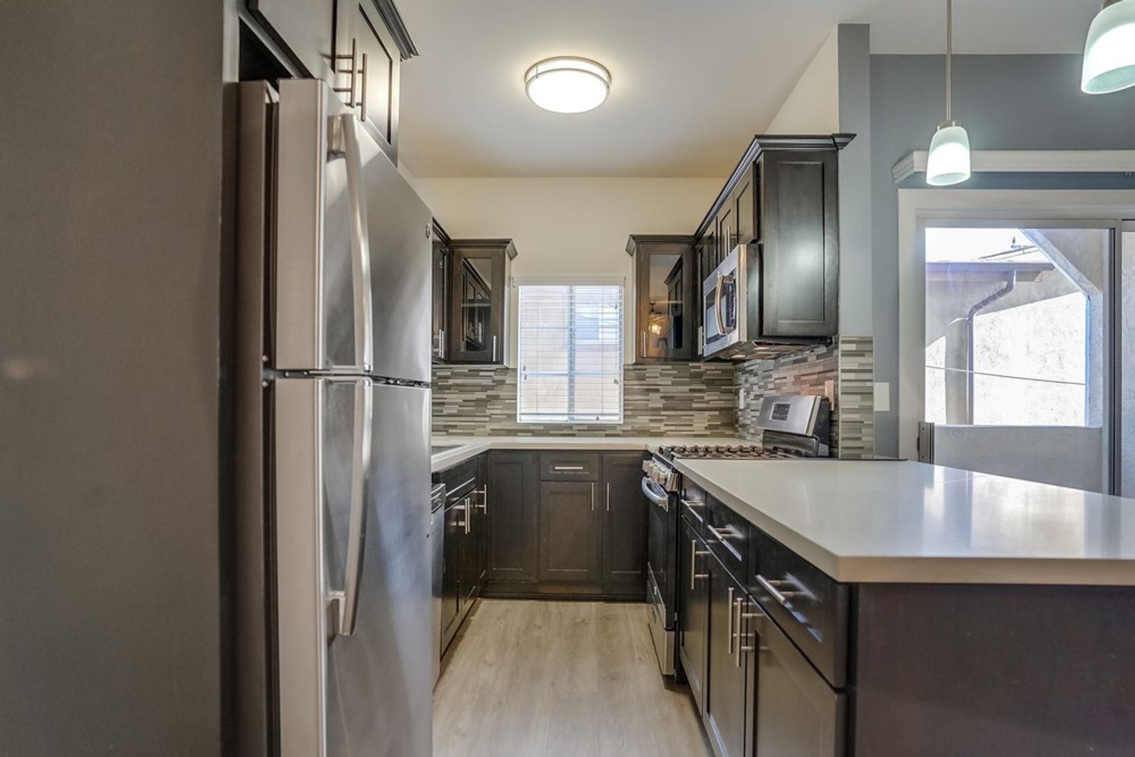 Inglewood Condo: 600 E. 97th St