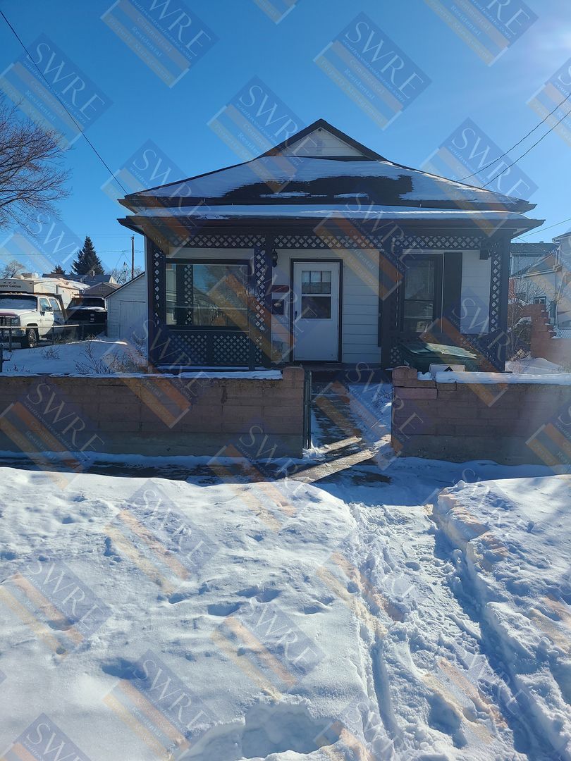 Rock Springs House: 215 Thomas