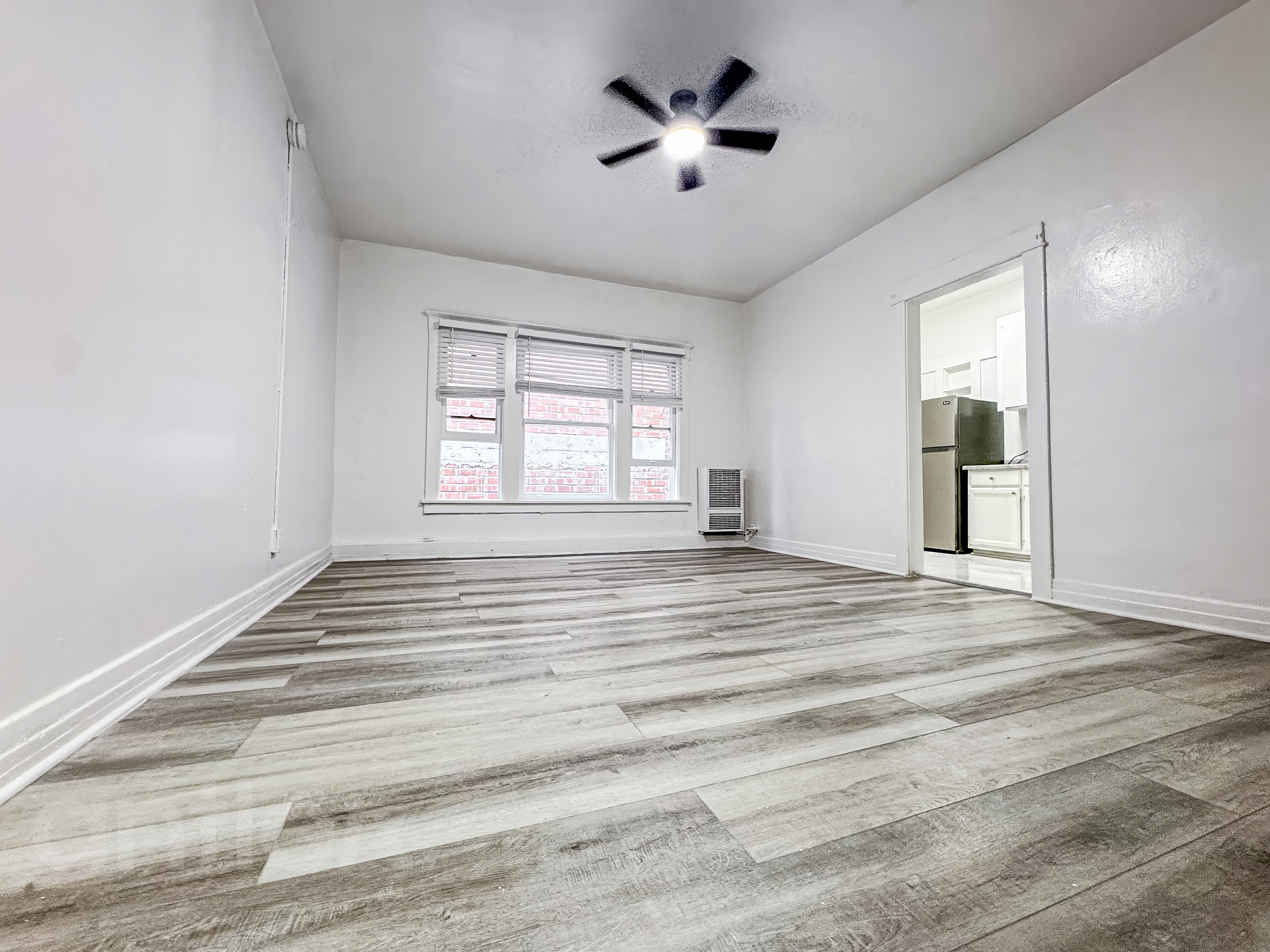 Los Angeles Condo: 915 Grattan St