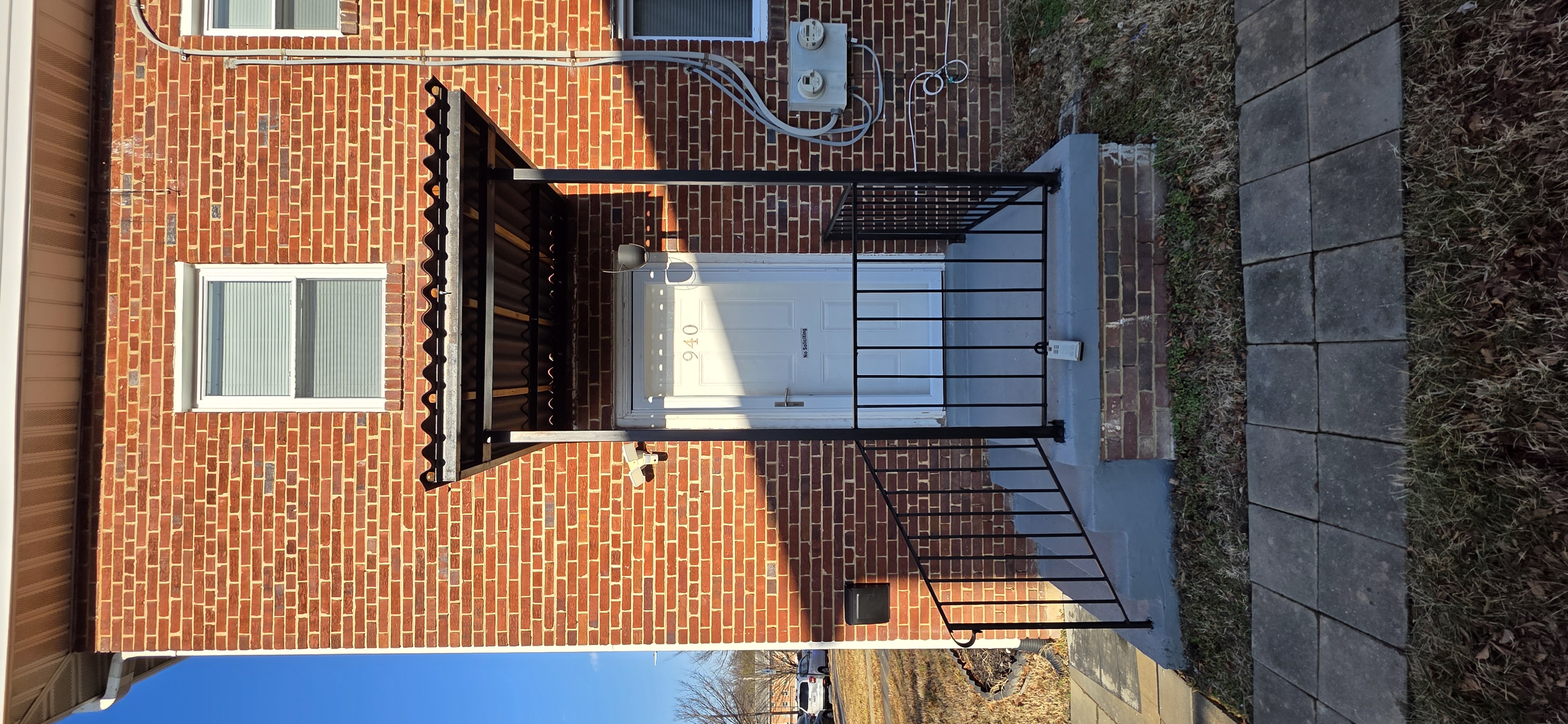 Laurel Condo: 940 5th St