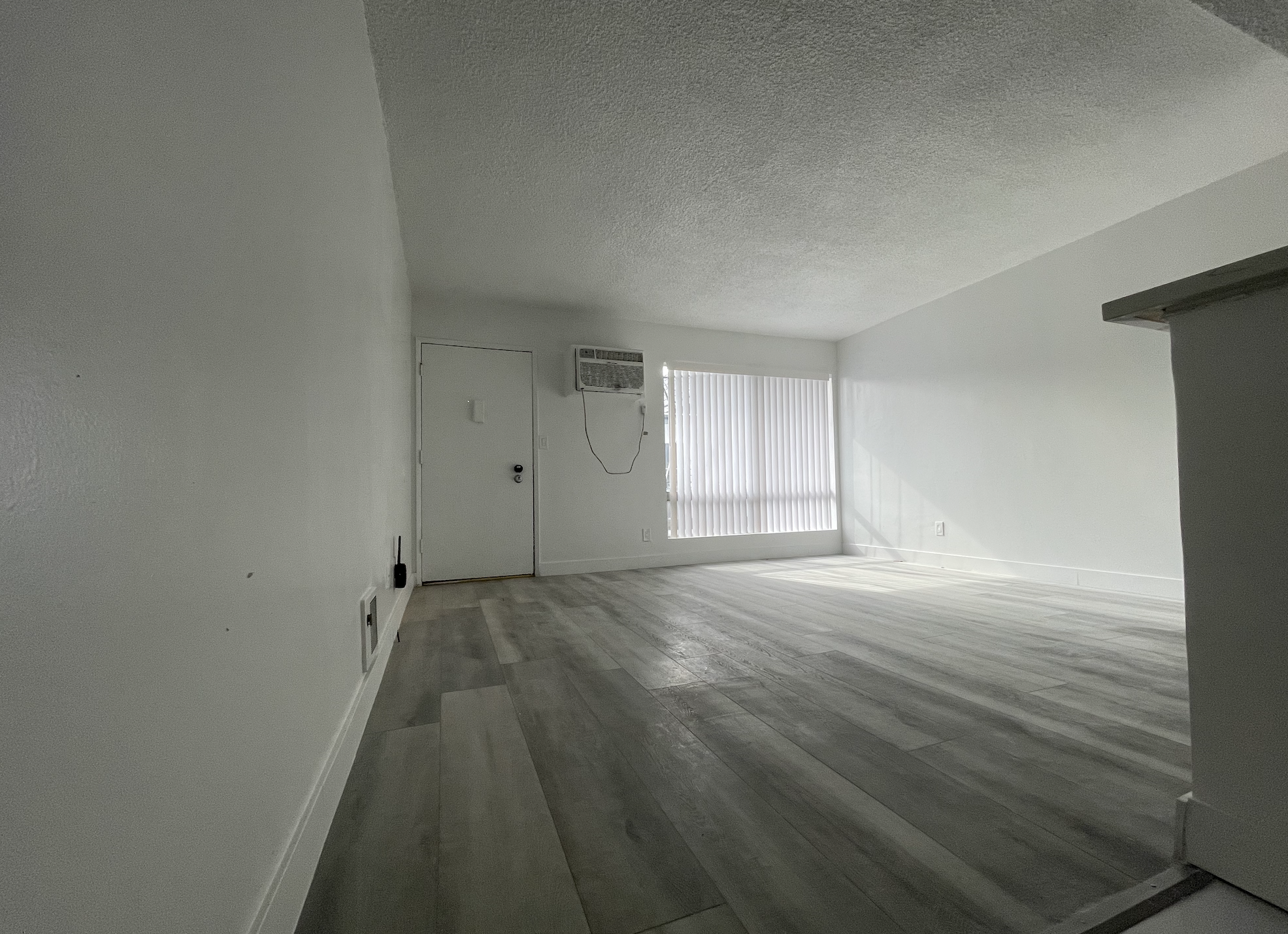 Los Angeles Condo: 6554 La Mirada Ave