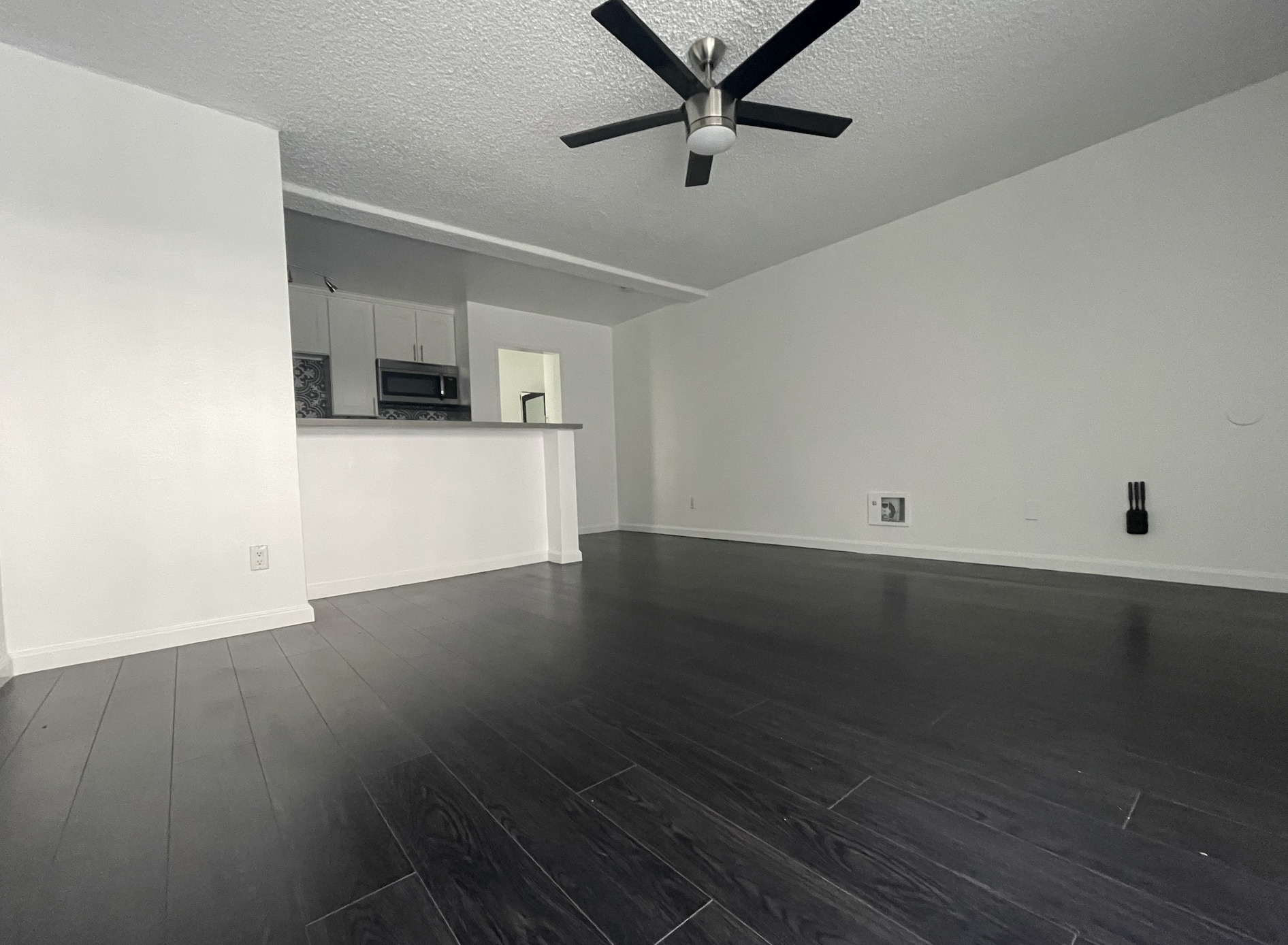 Los Angeles Condo: 6554 La Mirada Ave