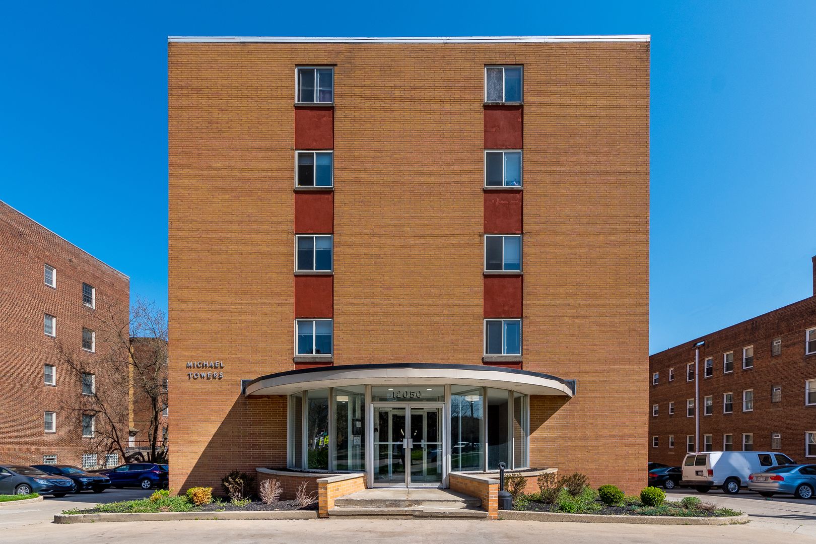 Lakewood Condo: 12050 Lake Avenue