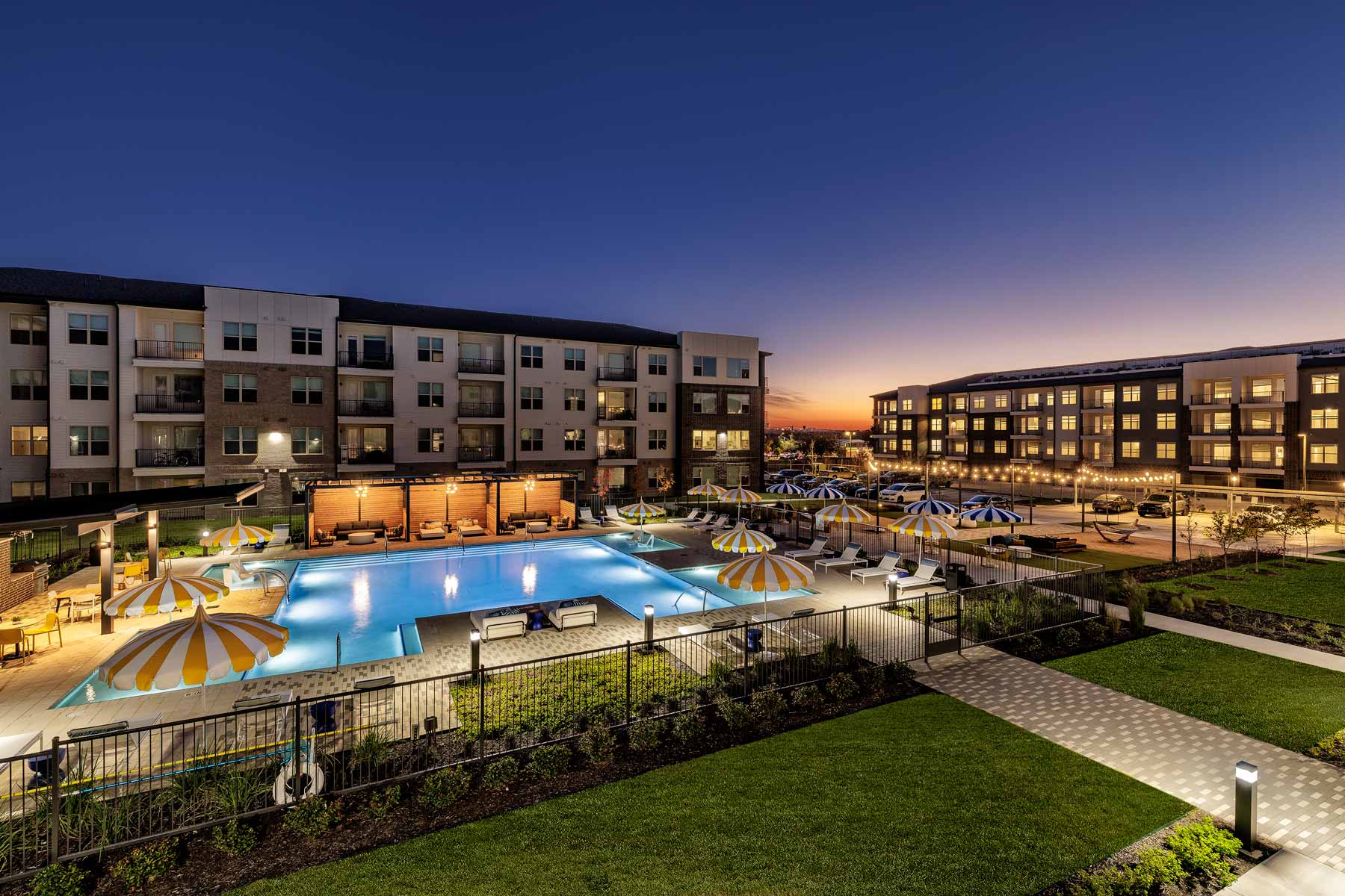 Austin Condo: 2002 Plateau Vista Blvd