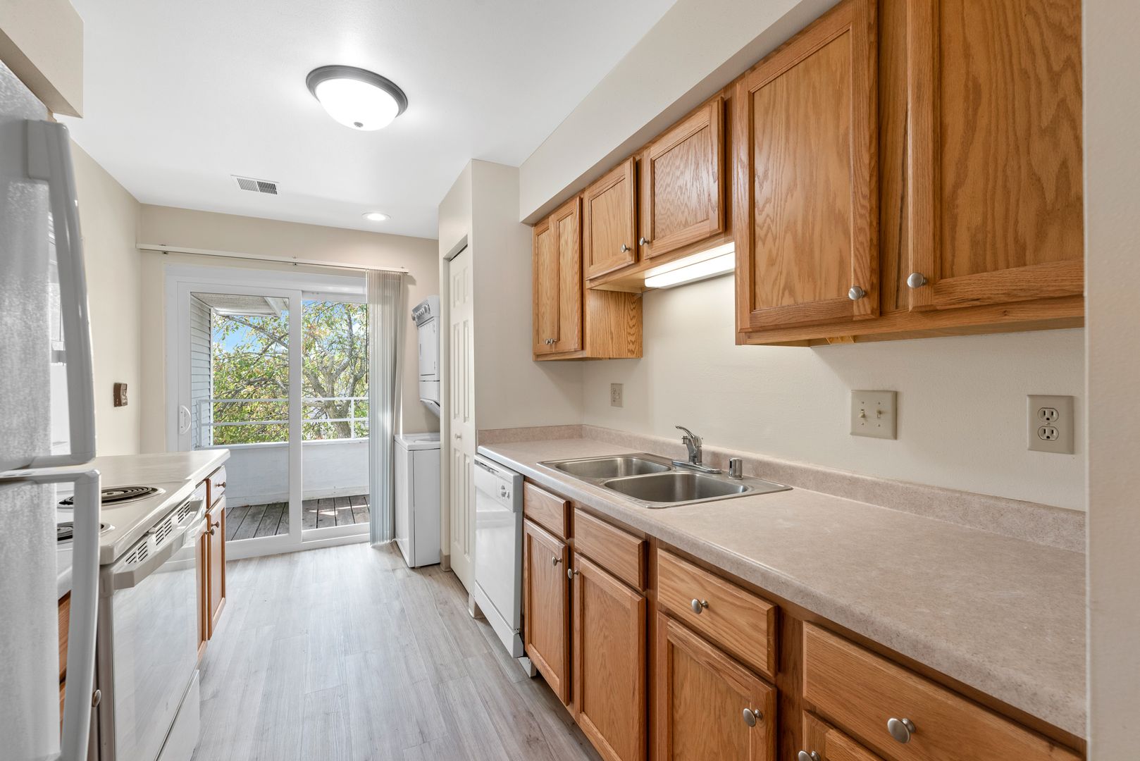 New Berlin Condo: 14755 W Hidden Creek Court