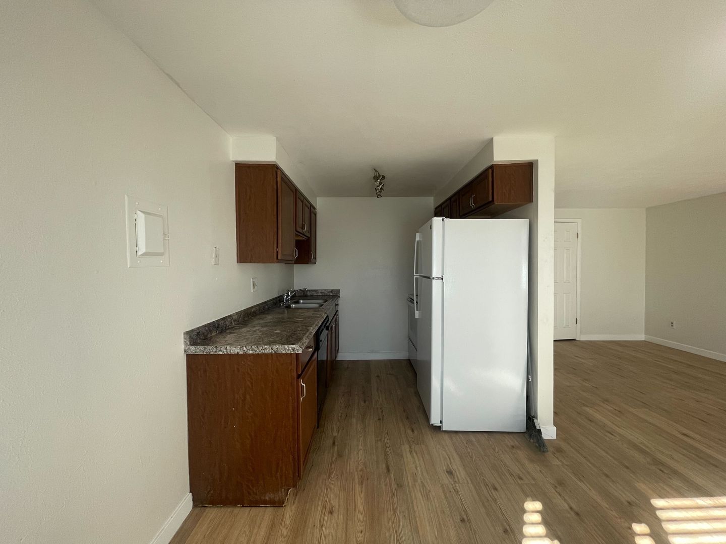 Lakewood Apartment: 10665 W 7th Ave