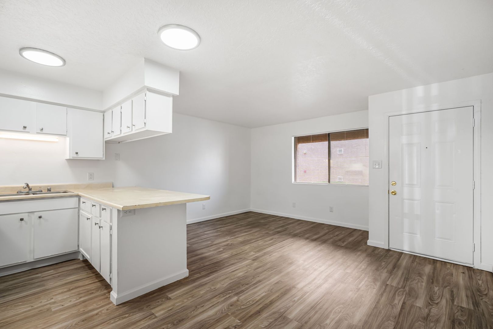 Albuquerque Apartment: 3210 Tulane NE