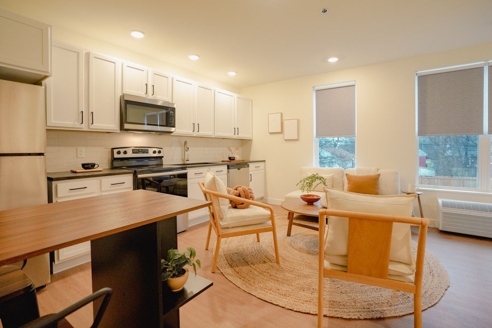 Columbus Apartment: 476 Taylor Ave