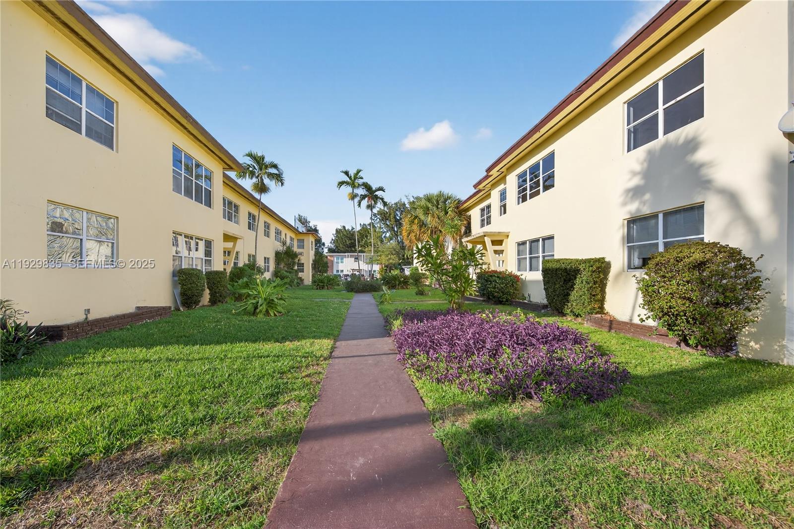 Miami Beach Condo: 160 South Shore Drive