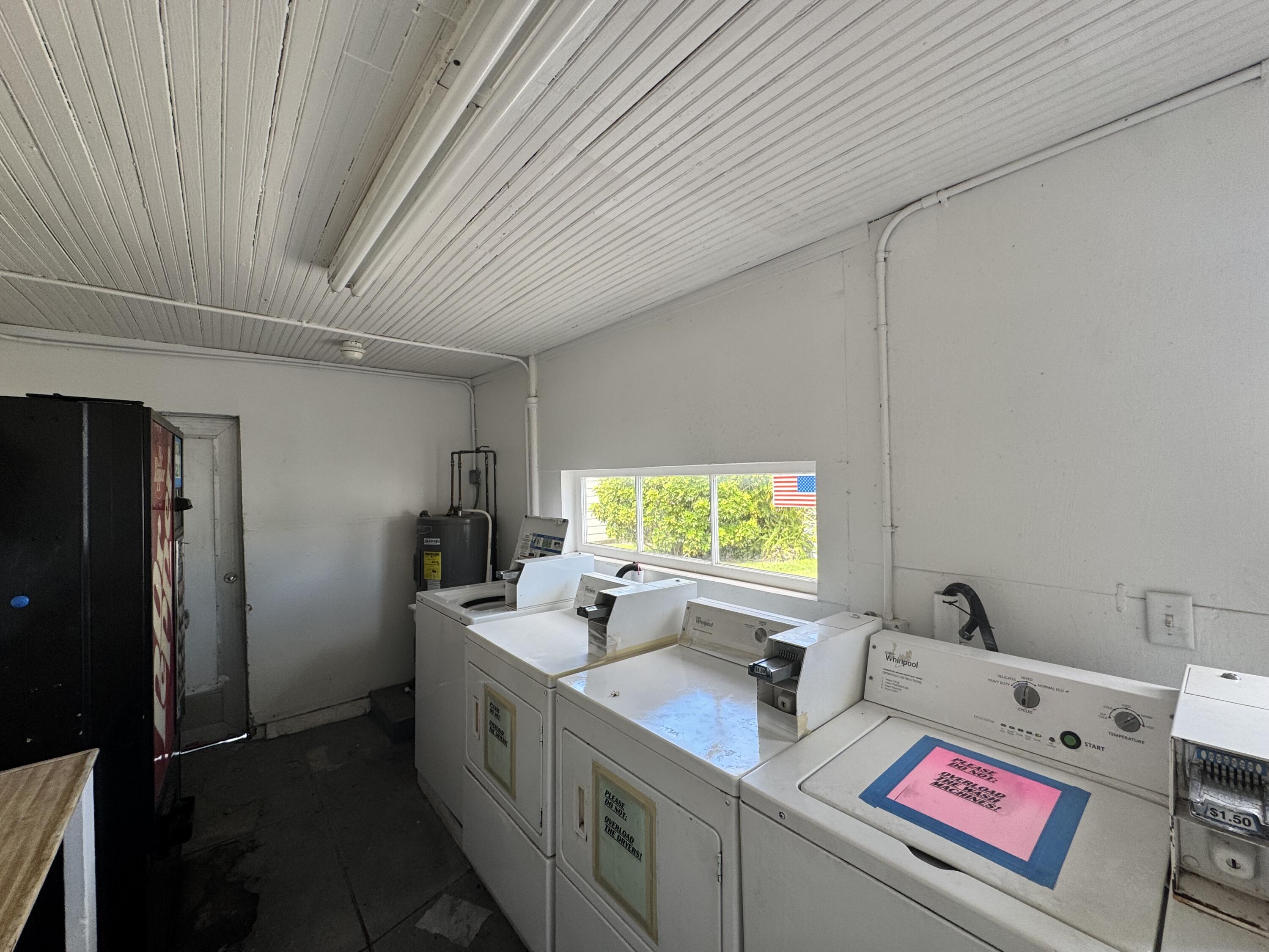 Lake Park Condo: 200 Park Avenue