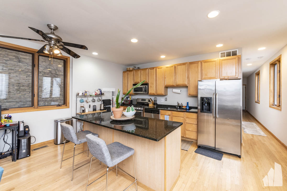 Chicago Condo: 1401 North Artesian