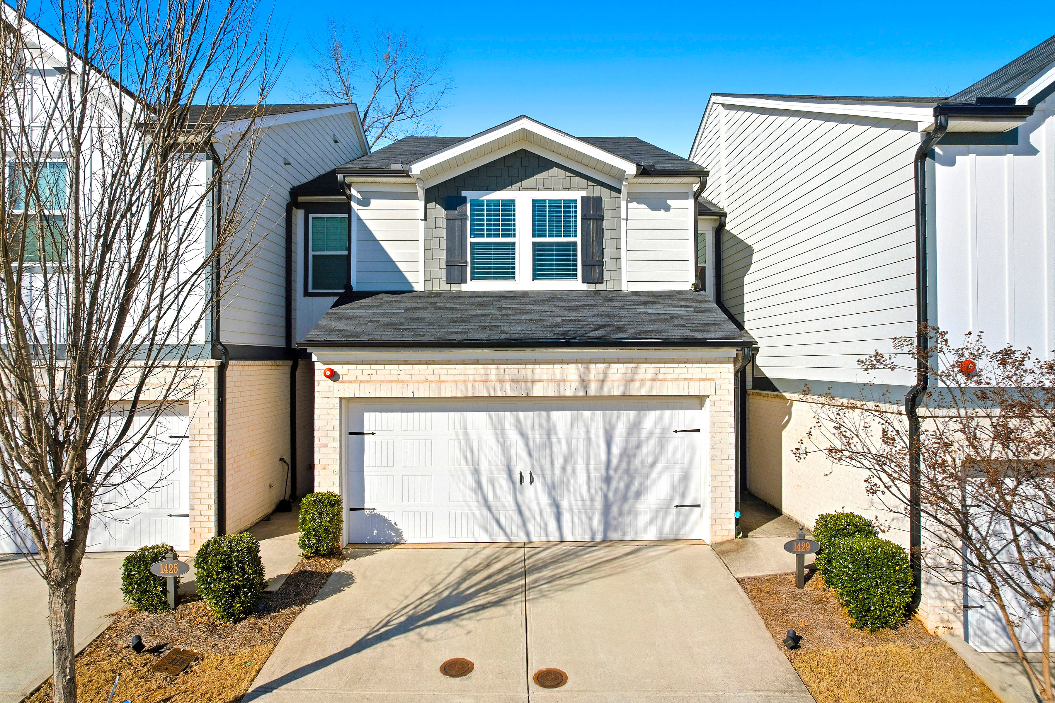 Marietta Townhome: 1429 Vayda Ct
