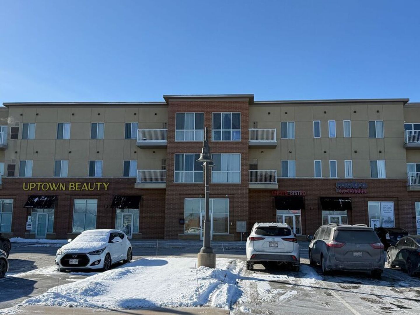 Kenosha Apartment: 1923 63rd St