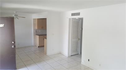 Deerfield Beach Townhome: 401 SW 13th Pl