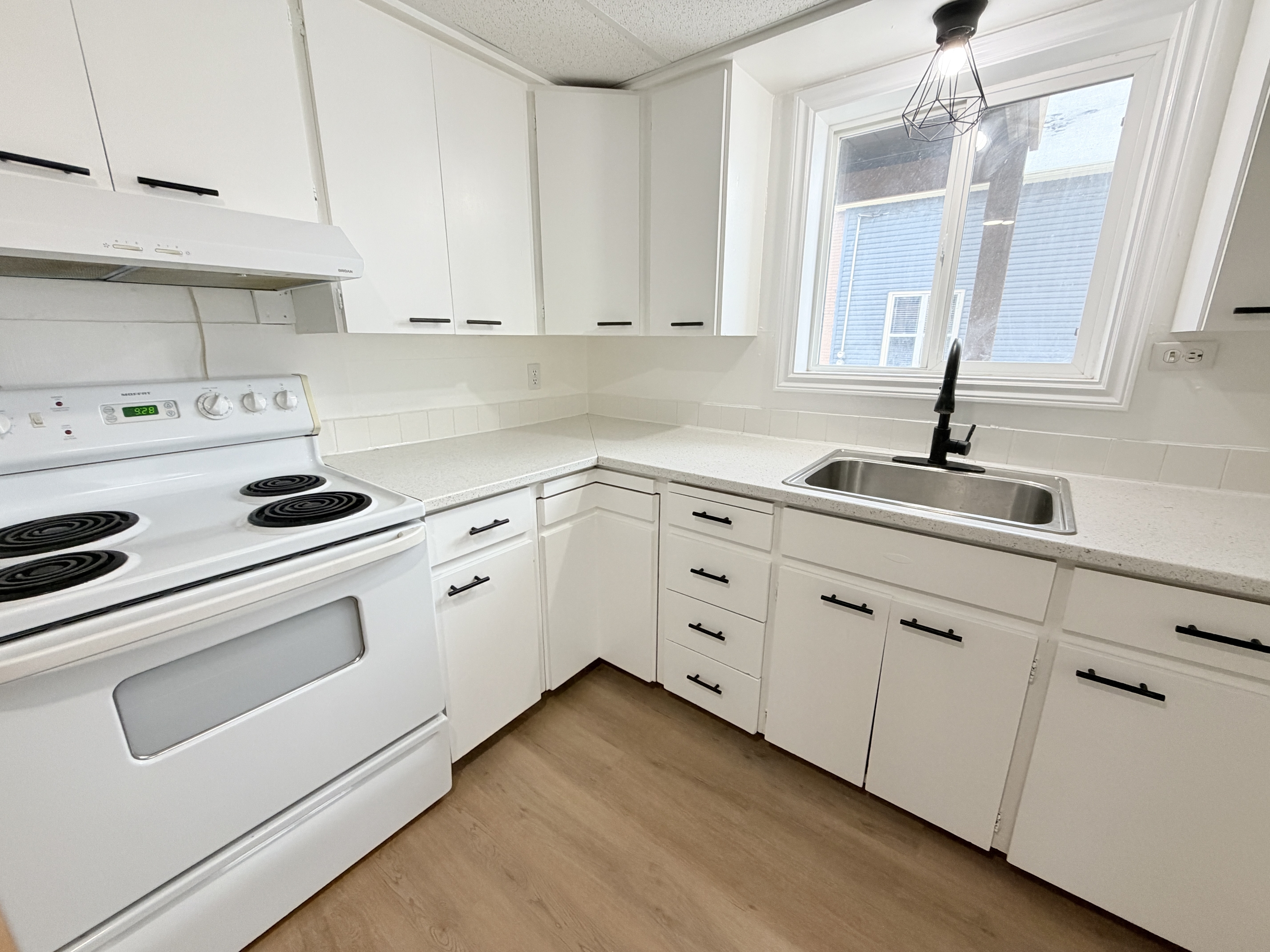 Sarnia Condo: 324 Vidal St S