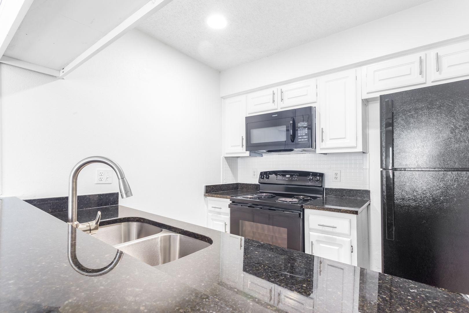 Dallas Apartment: 5411 Columbia Ave